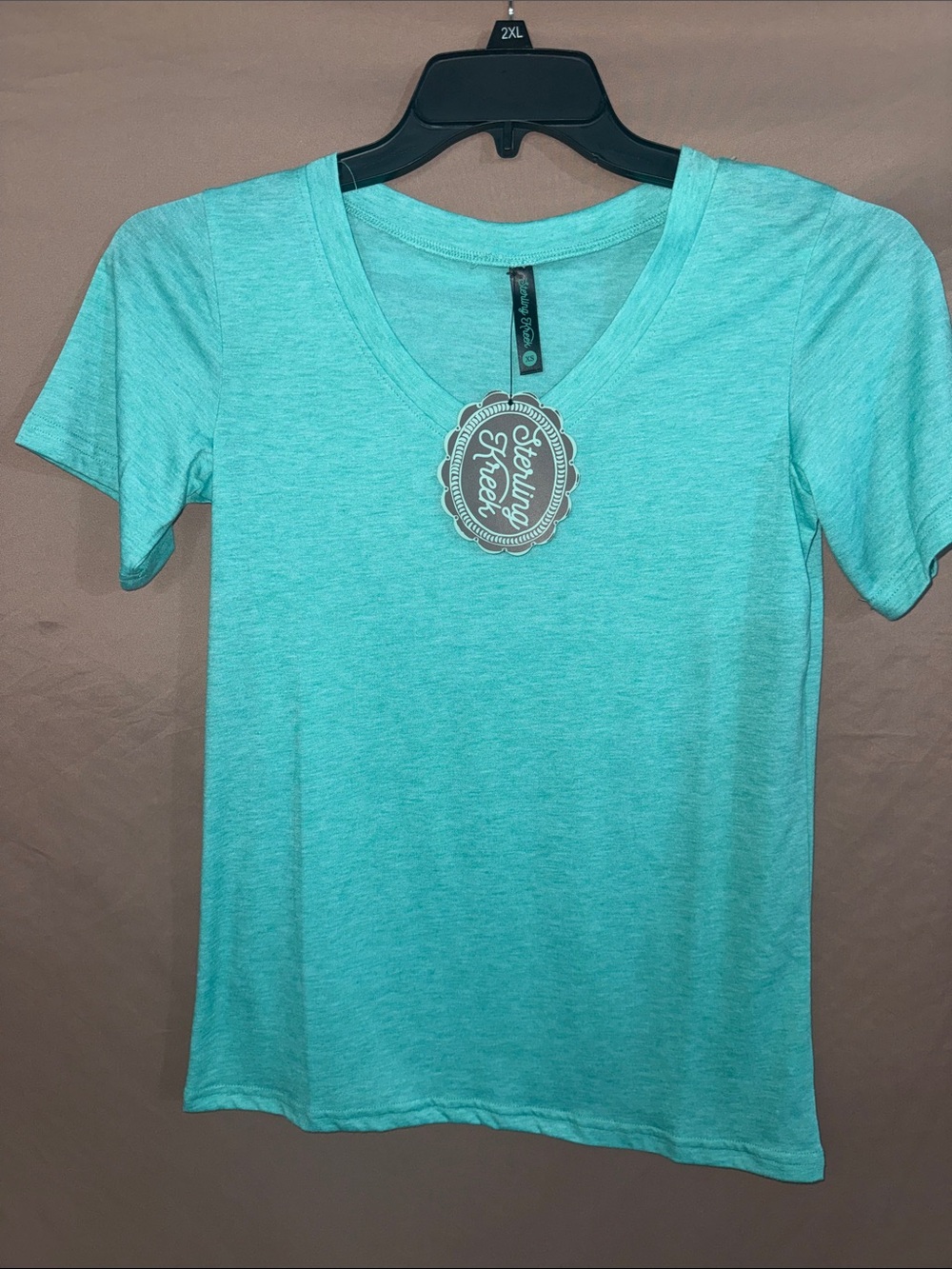 NWT XS Sterling Kreek Women's V-Neck Tee in Aqua